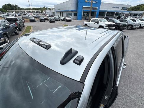 Used 2025 Chevrolet Silverado 2500 LT w/ Trail Boss Package AWD/4WD image 12