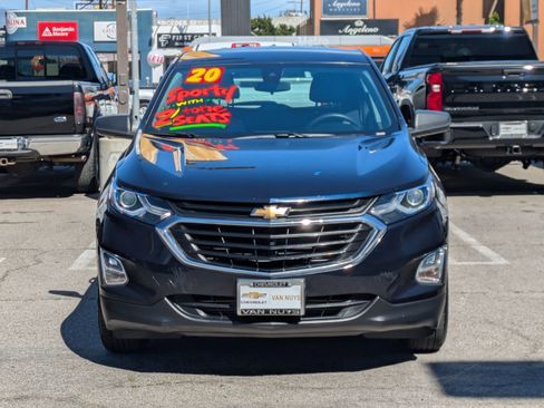 Used 2020 Chevrolet Equinox LS FWD image 2