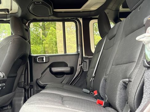 Used 2020 Jeep Wrangler Unlimited Sport AWD/4WD image 16
