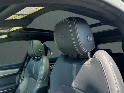 Certified 2025 Jaguar F-PACE R-Dynamic S image 15