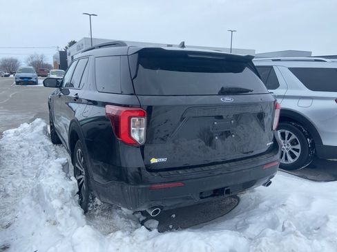 Used 2023 Ford Explorer ST-Line w/ Class IV Trailer Tow Package image 4