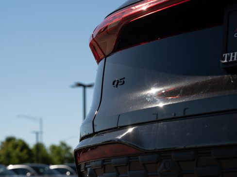 Certified 2025 Audi Q5 Premium Plus w/ Premium Plus AWD/4WD image 31