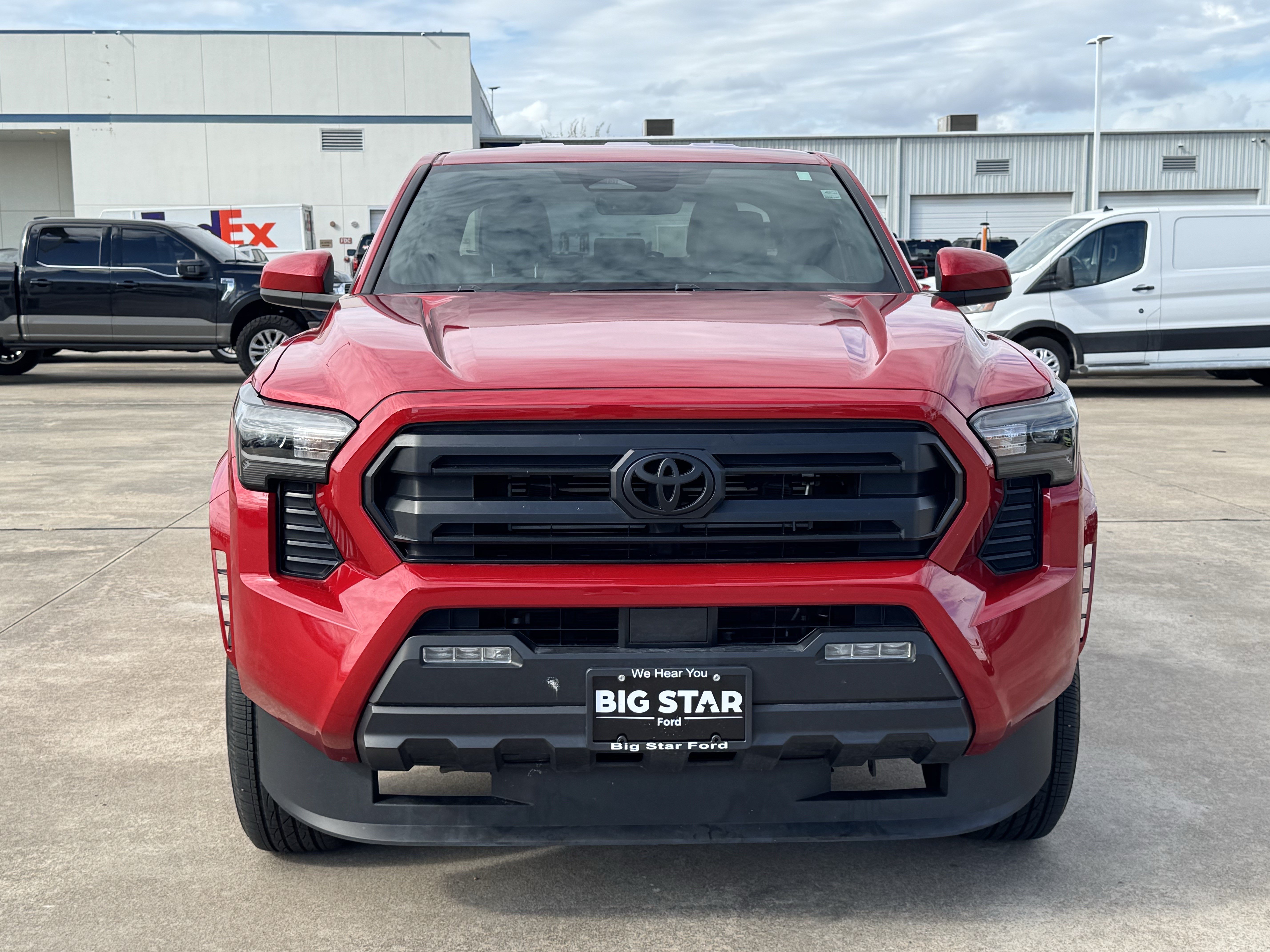 Used 2025 Toyota Tacoma SR5 AWD/4WD image 10