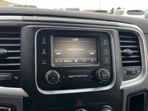 Used 2022 RAM 1500 Classic SLT AWD/4WD image 36
