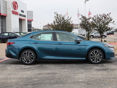 New 2026 Toyota Camry XLE image 5