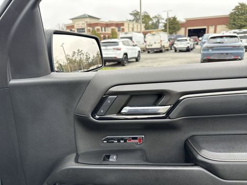 Used 2023 GMC Sierra 1500 AT4 w/ Technology Package image 26