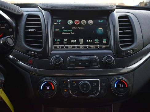 Used 2017 Chevrolet Impala LT image 25