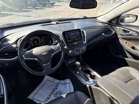 Used 2022 Chevrolet Malibu Premier FWD image 11