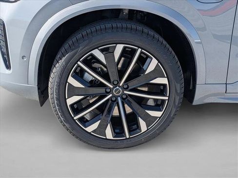 New 2026 Volvo XC90 T8 Ultra w/ Lounge Package image 11