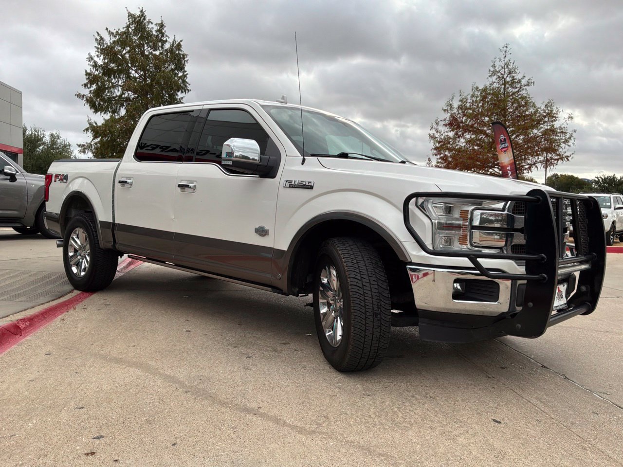 Used 2018 Ford F150 King Ranch w/ Equipment Group 601A Luxury AWD/4WD image 4