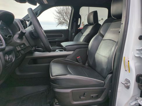 Used 2025 RAM 2500 Laramie image 18