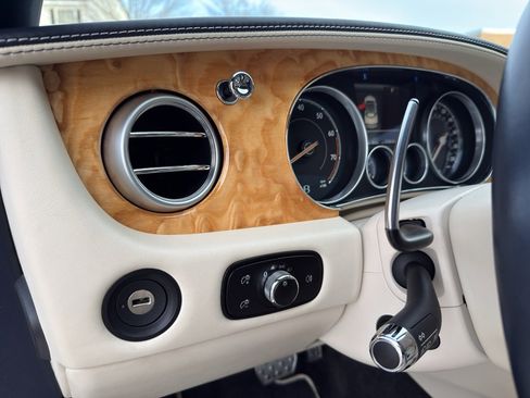 Used 2017 Bentley Continental GT image 19