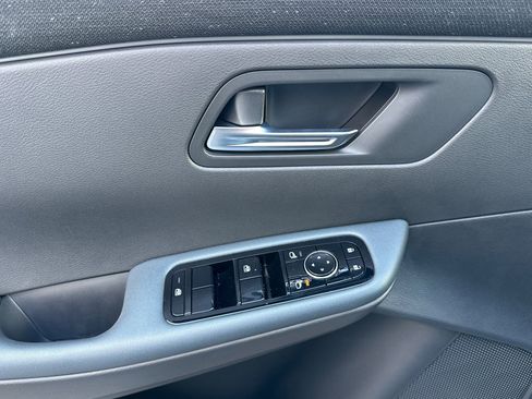 New 2026 Nissan Leaf w/ Illuminated Package image 8