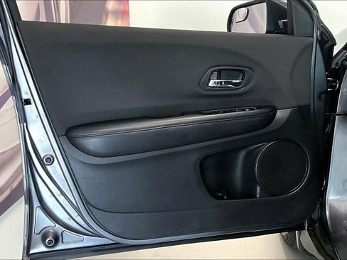 Used 2021 Honda HR-V LX image 24