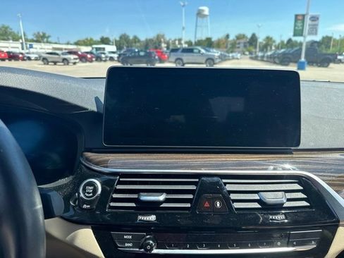 Used 2022 BMW 530i xDrive w/ Executive Package AWD/4WD image 19