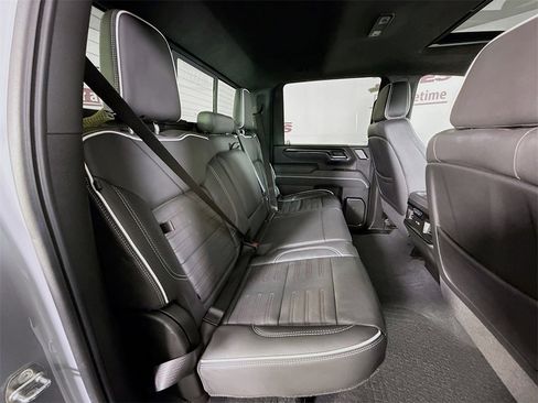 Used 2024 GMC Sierra 2500 AT4X image 34