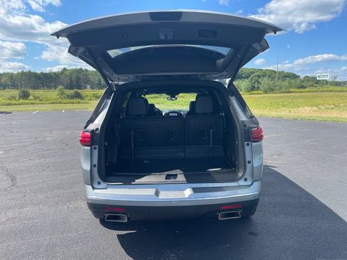 Used 2023 Chevrolet Traverse Premier w/ LPO, Floor Liner Package AWD/4WD image 27