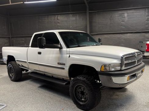 Used 1999 Dodge Ram 2500 Truck 4x4 Club Cab image 7