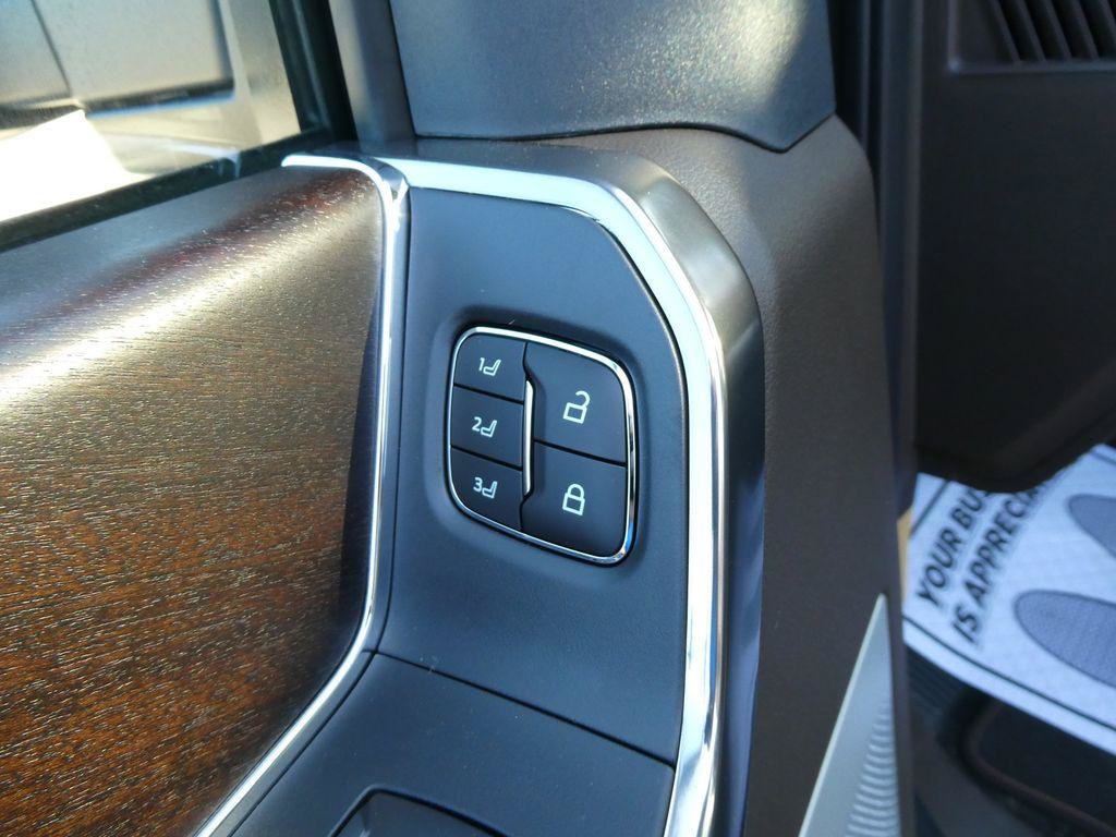 New 2027 Ford F250 King Ranch w/ Chrome Package AWD/4WD image 23