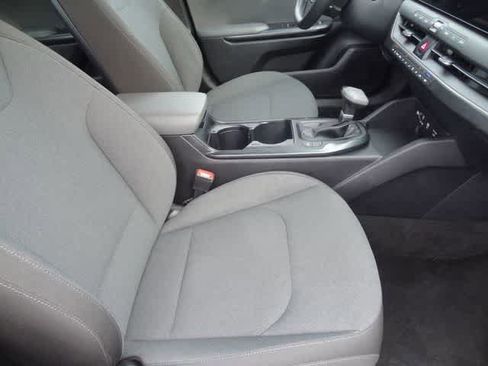 Used 2025 Kia K4 FWD image 14