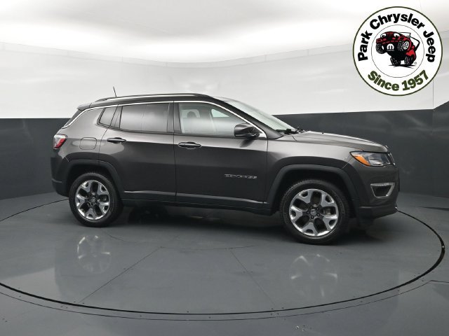 Used 2019 Jeep Compass Limited w/ Advanced Safety Group AWD/4WD image 1