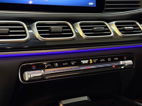 Used 2024 Mercedes-Benz GLS 450 4MATIC image 39