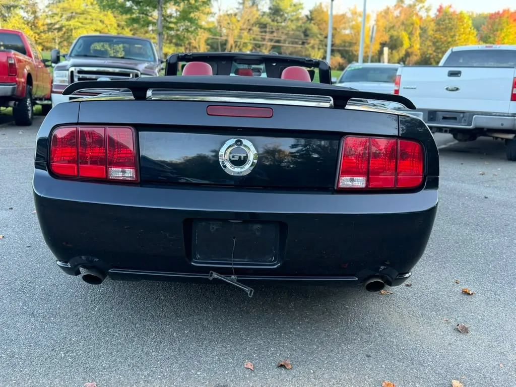 Used 2006 Ford Mustang GT Premium RWD image 12