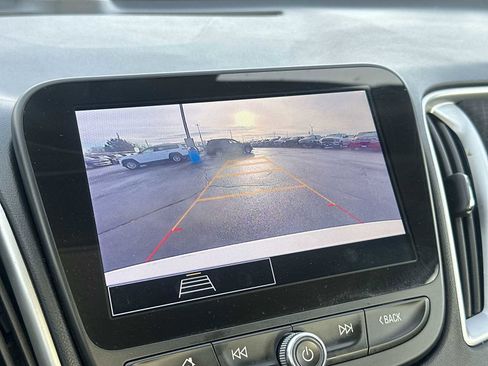 Used 2024 Chevrolet Malibu LT image 21