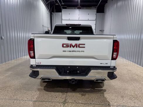 Used 2023 GMC Sierra 1500 SLE image 4