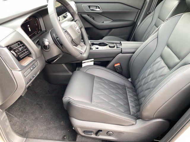 New 2026 Nissan Rogue Platinum AWD/4WD image 10