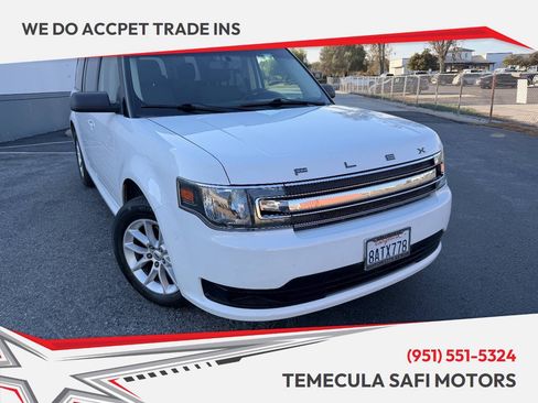 Used 2017 Ford Flex SE FWD image 1
