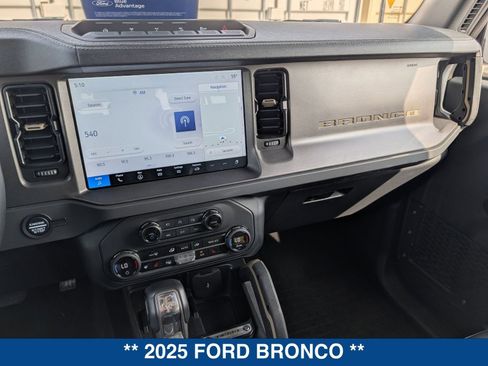Certified 2025 Ford Bronco Badlands image 27