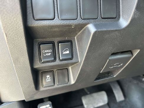 Used 2024 Nissan Frontier SV AWD/4WD image 19