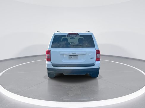 Used 2016 Jeep Patriot Latitude FWD image 8