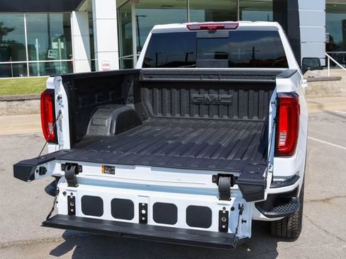 New 2026 GMC Sierra 1500 AT4 w/ Technology Package AWD/4WD image 10