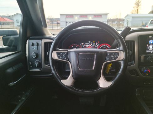 Used 2015 GMC Sierra 2500 Denali w/ Duramax Plus Package image 10