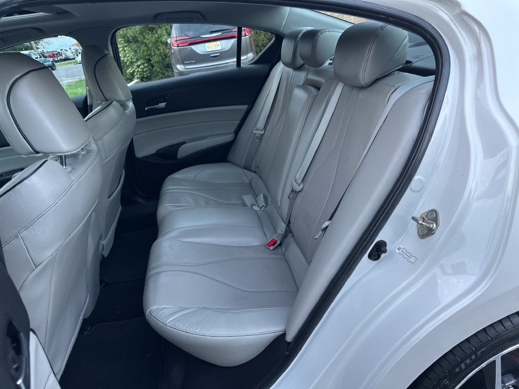 Used 2019 Acura ILX w/ Premium Package FWD image 16