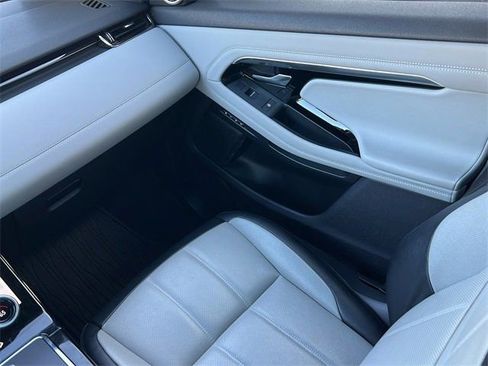 Used 2020 Land Rover Range Rover Evoque R-Dynamic SE image 14