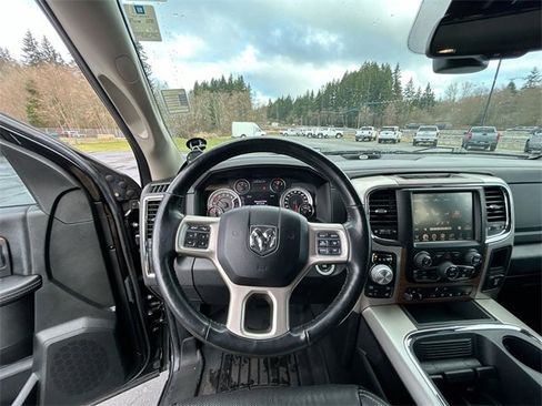 Used 2017 RAM 1500 Laramie w/ Convenience Group image 10