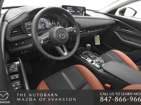 Used 2025 MAZDA CX-30 Carbon image 25