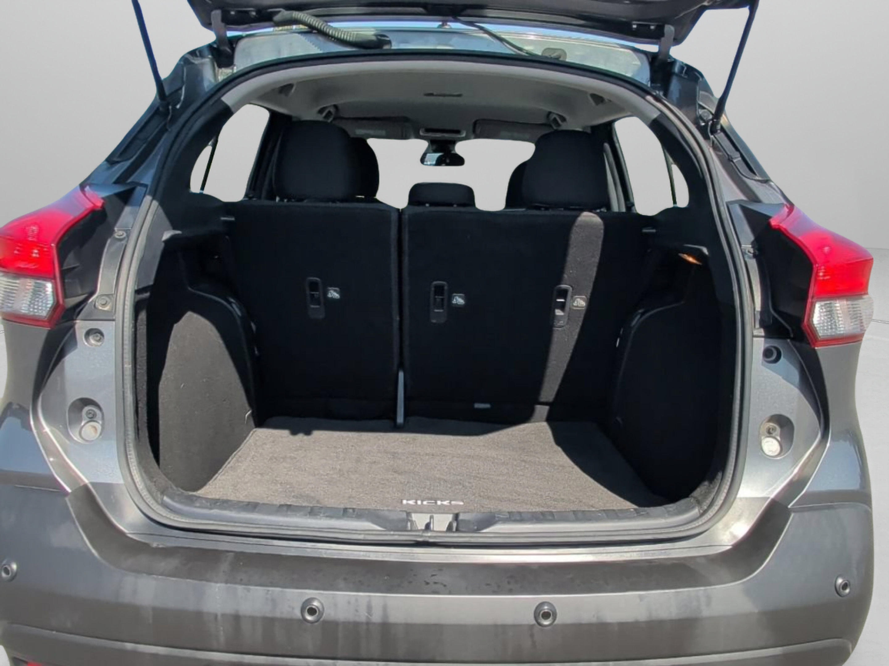Used 2020 Nissan Kicks S FWD image 32