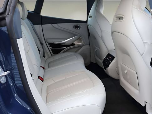 Used 2025 Aston Martin DBX 707 AWD/4WD image 19