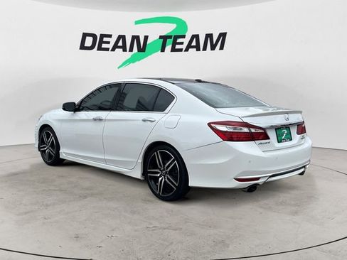 Used 2016 Honda Accord Touring image 6