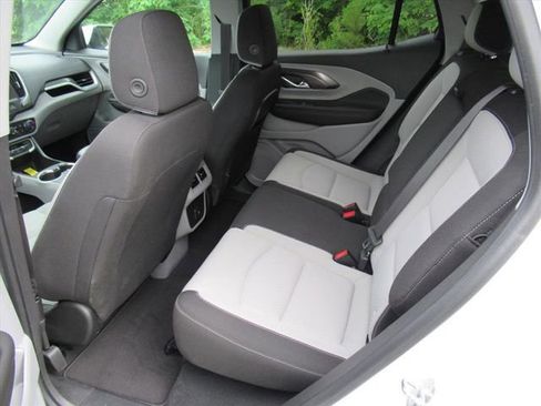 Used 2022 GMC Terrain SLE w/ Driver Convenience Package FWD image 30