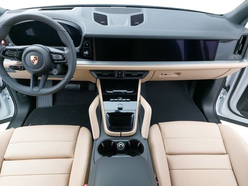 New 2026 Porsche Cayenne image 11