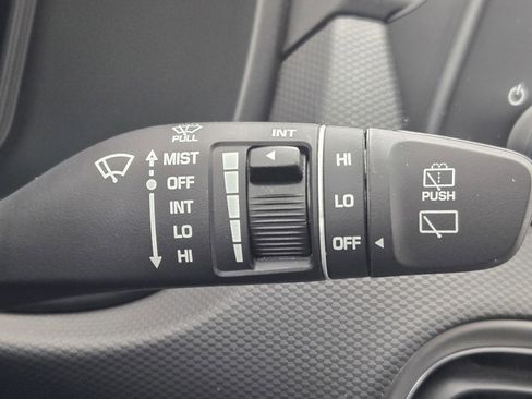 Certified 2023 Hyundai Kona SE image 25