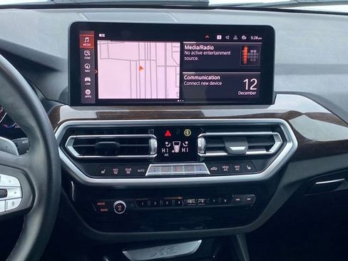 Used 2024 BMW X3 xDrive30i image 9