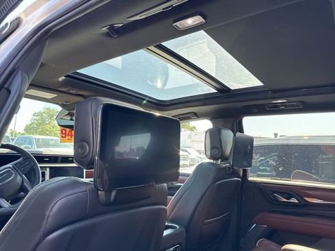 Used 2023 GMC Yukon Denali Ultimate AWD/4WD image 13