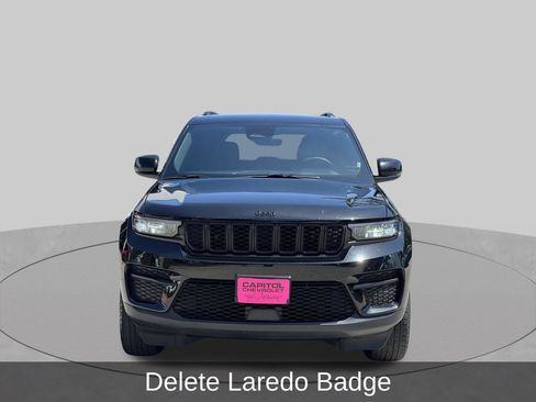 Used 2025 Jeep Grand Cherokee Altitude AWD/4WD image 8