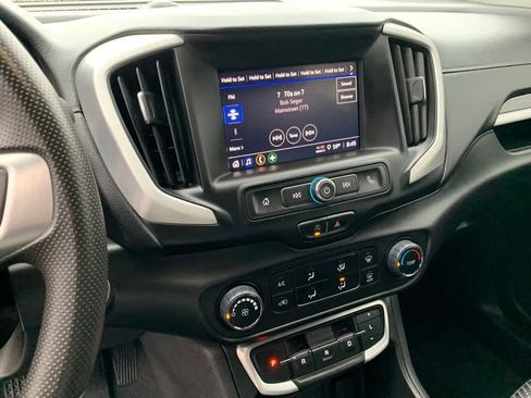 Used 2023 GMC Terrain SLE w/ Elevation Edition AWD/4WD image 10